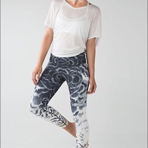 LULULEMON HighTimes legging- Angel Wing Gray White